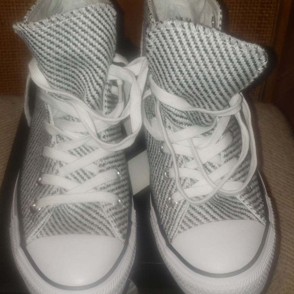 New Textured Collector series "CHUCKS"8wmns6mns - Picture 5 of 8
